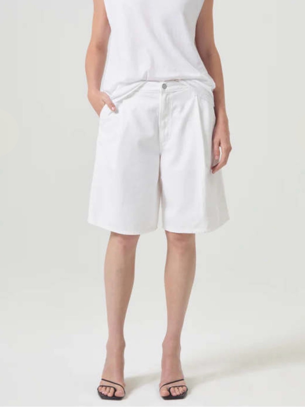 AGOLDE ELLIS White Shorts SZ 32 Like New